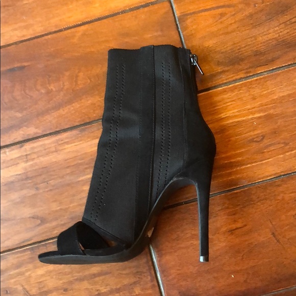 Rare designer black suede stretch stiletto booties - Picture 4 of 6